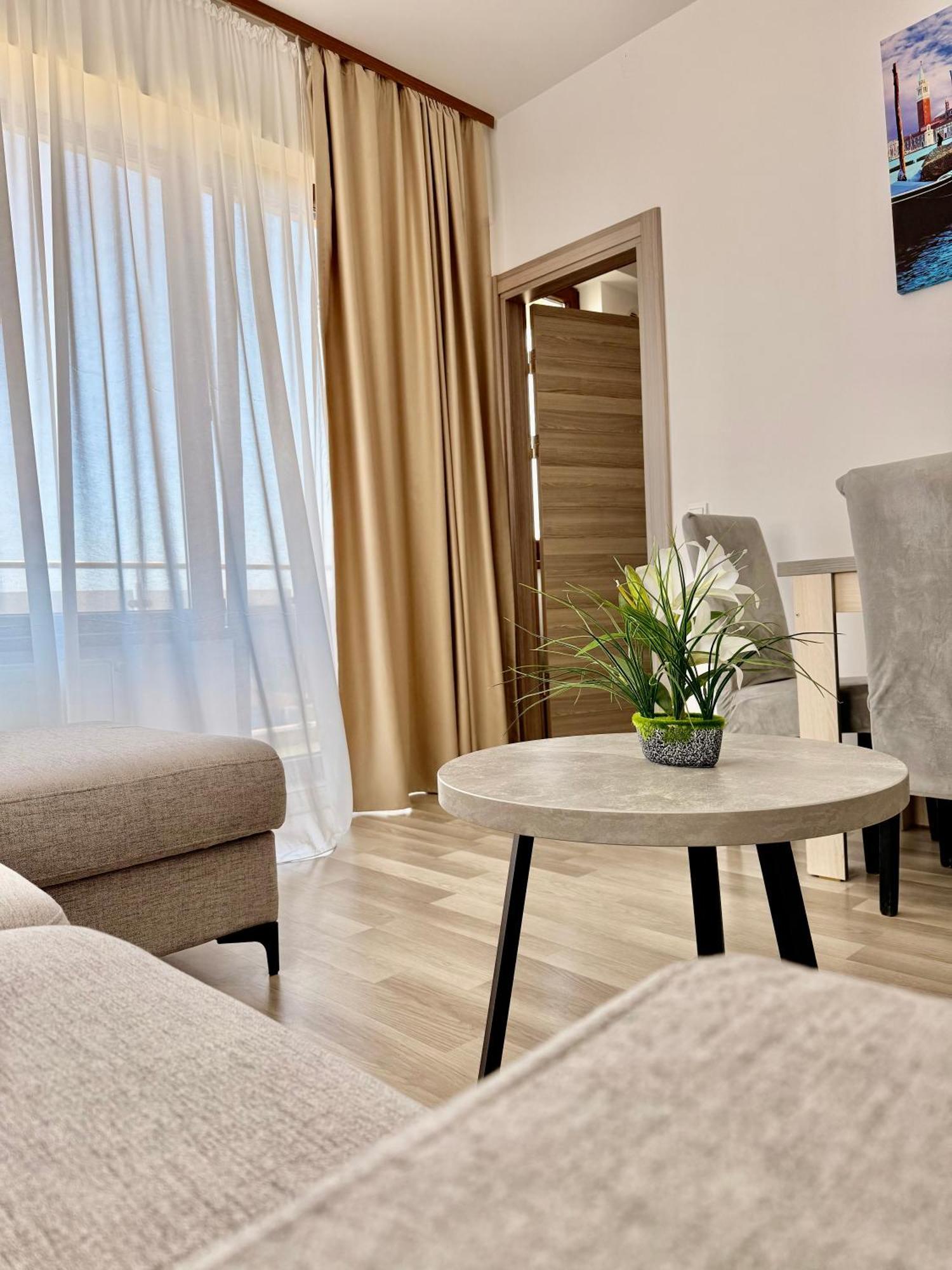 Aqua Vista Nuba - Vedere Top La Mare Si Lac - Apartament 2 Camere Summerland - Mamaia Exteriör bild
